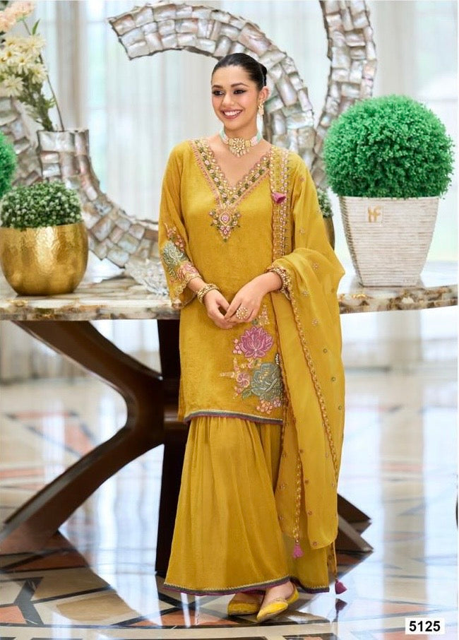 Pakistani suit
