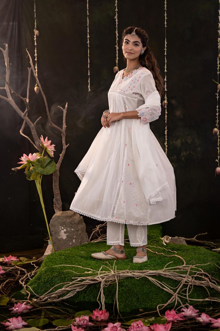 Mulson Ivory Blossom Suit Set