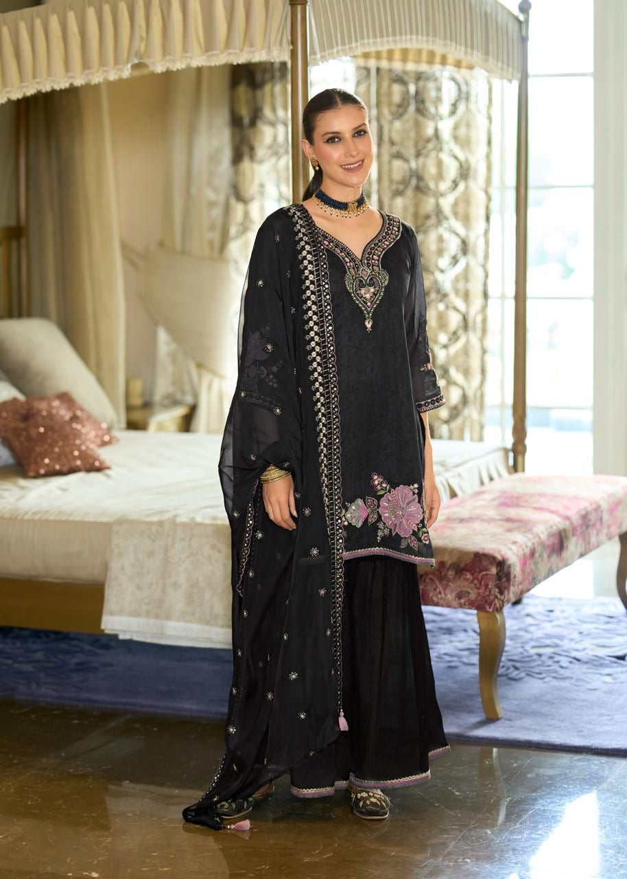 Pakistani suit