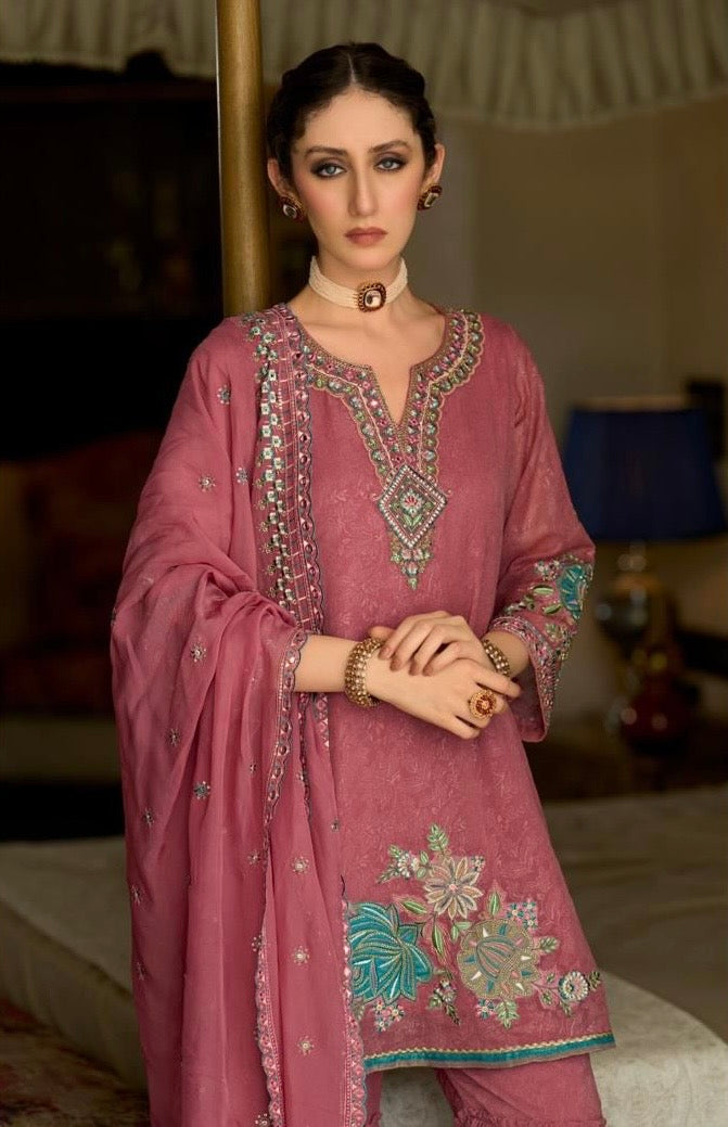 Pakistani suit