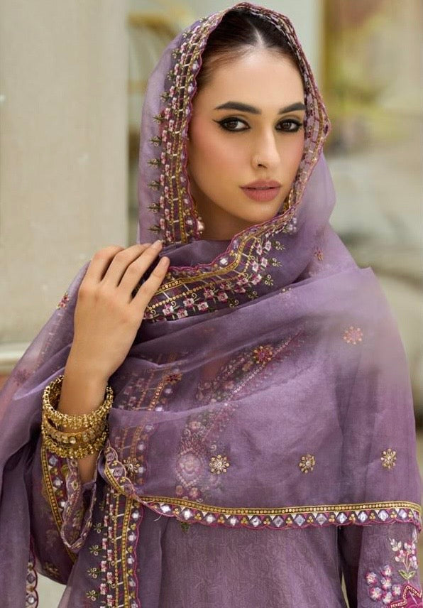 Pakistani suit
