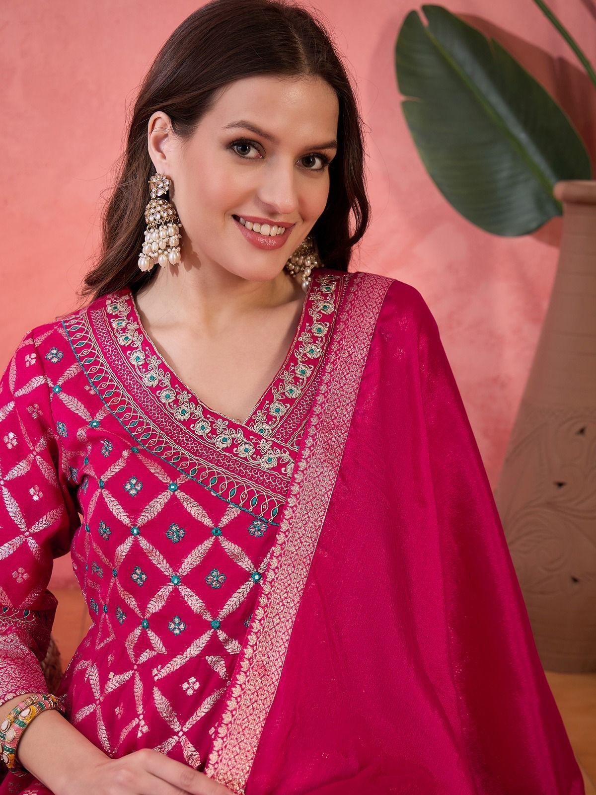 Ankara kali Mulson Magenta Embroidered Kurta Set with