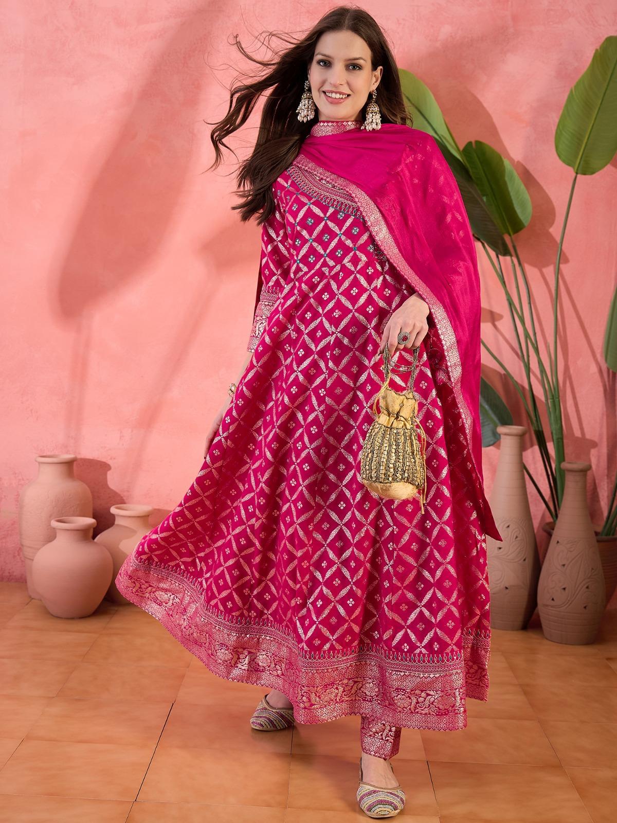 Ankara kali Mulson Magenta Embroidered Kurta Set with