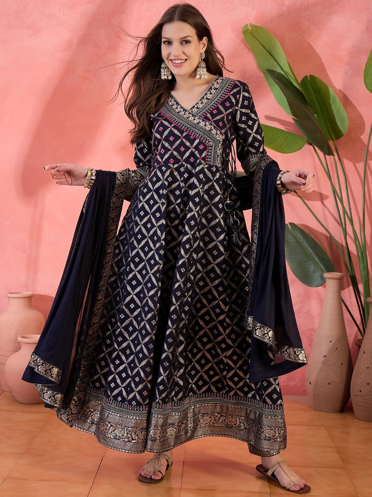Ankara kali Mulson Magenta Embroidered Kurta Set with