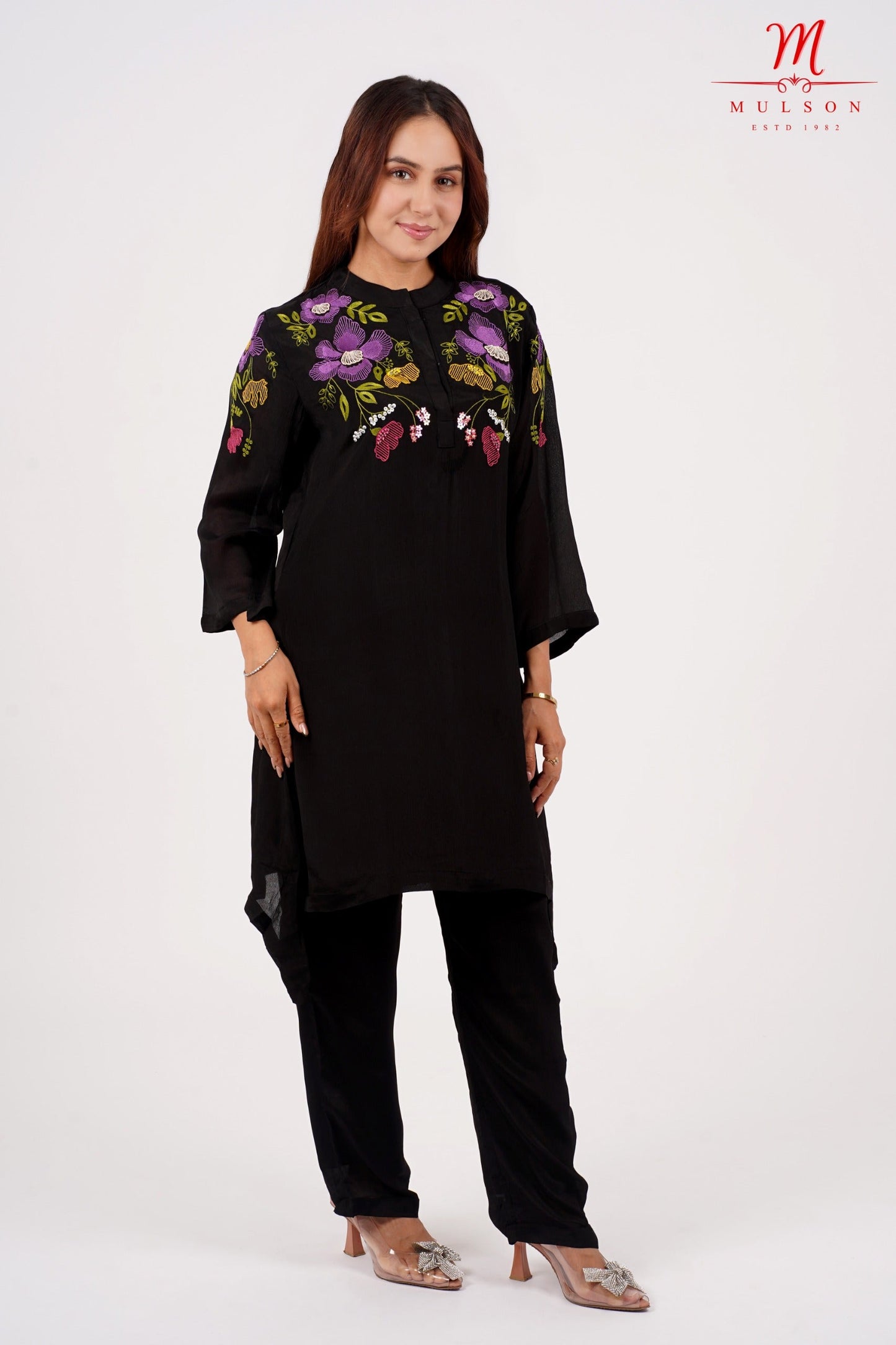Black Floral Embroidered Kurta Set – Mulson Signature Collection