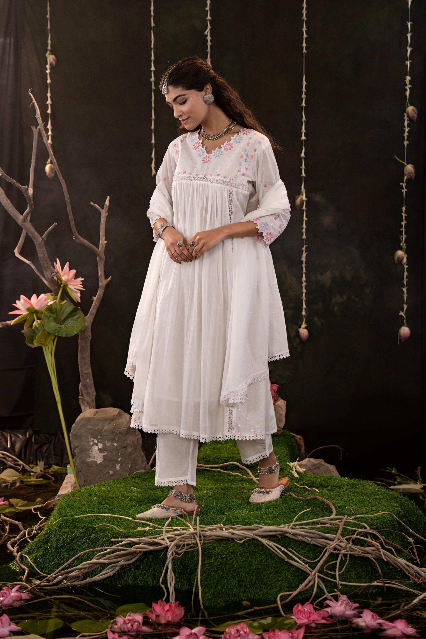 White Cotton Blend Kurta Set with Pink Embroidery and Soft Dupatta