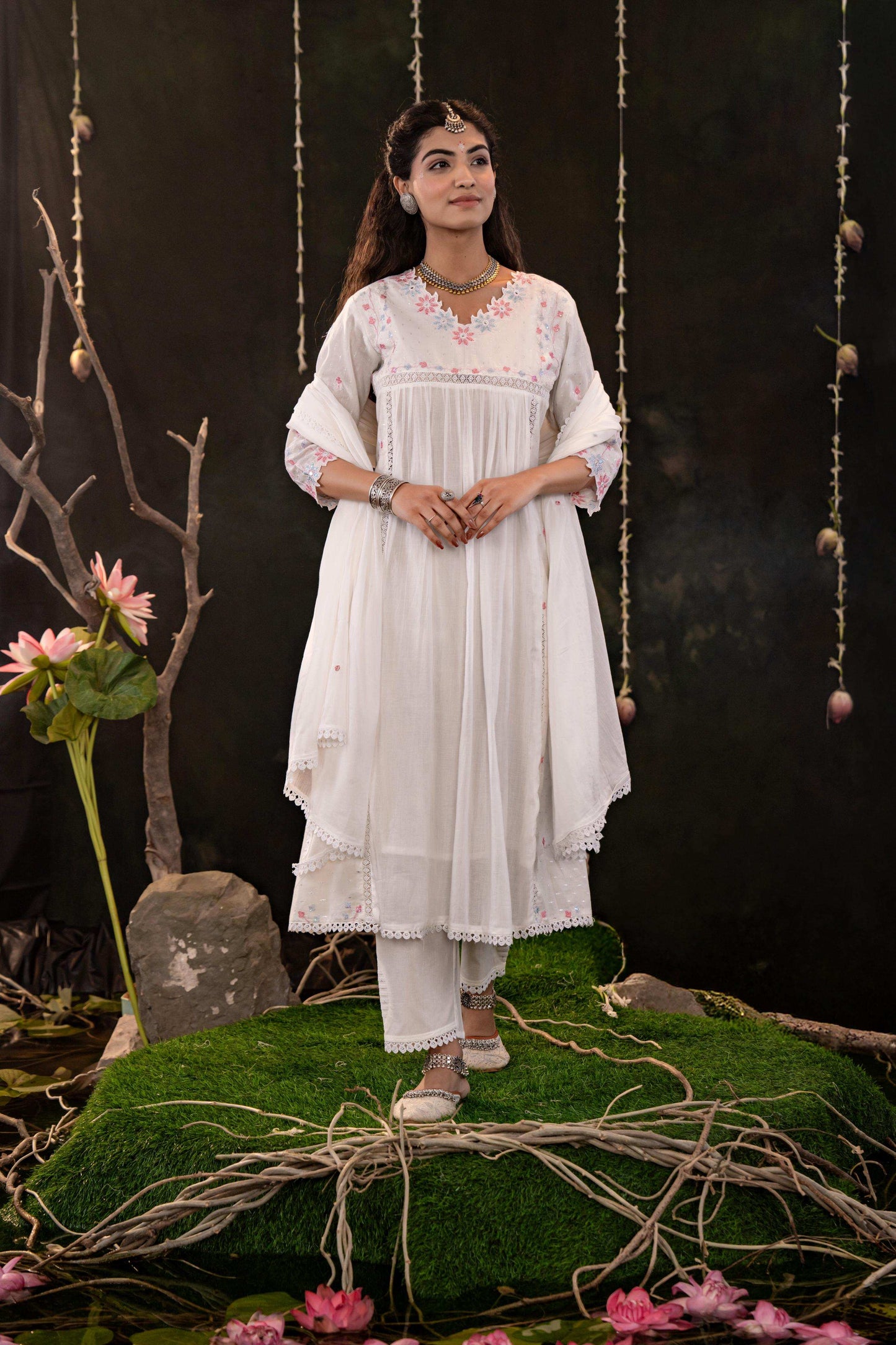 White Cotton Blend Kurta Set with Pink Embroidery and Soft Dupatta
